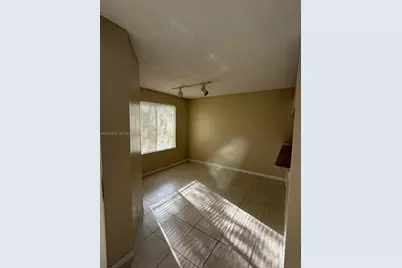 1033 Coral Club Dr #1033, Coral Springs, FL 33071 - Photo 5