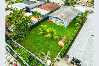 320 E 19th St, Hialeah, FL 33010 - Photo 27