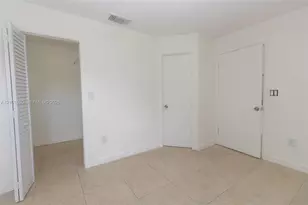 17520 NW 67th Pl, Hialeah, FL 33015 - Photo 9