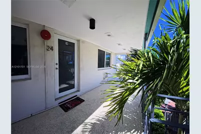 7300 Byron Ave #24, Miami Beach, FL 33141 - Photo 23