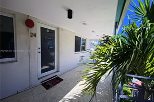 7300 Byron Ave, Miami Beach, FL 33141 - Photo 23