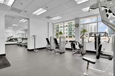 1200 Brickell Bay Dr #3701, Miami, FL 33131 - Photo 23