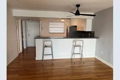 7705 Abbott Ave #305, Miami Beach, FL 33141 - Photo 11