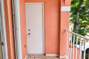 5800 W 18th Ln, Hialeah, FL 33012 - Photo 7