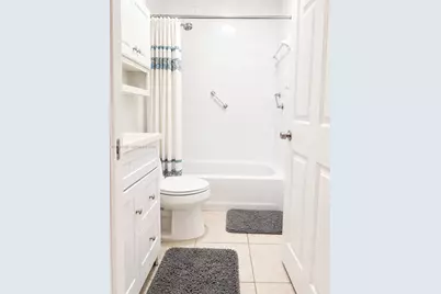 5800 W 18th Ln #202, Hialeah, FL 33012 - Photo 17