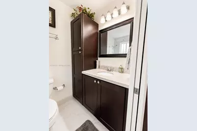 5800 W 18th Ln #202, Hialeah, FL 33012 - Photo 13