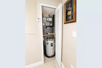 5800 W 18th Ln #202, Hialeah, FL 33012 - Photo 19