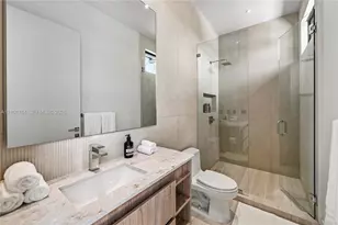 2340 NE 201st St, Miami, FL 33180 - Photo 95