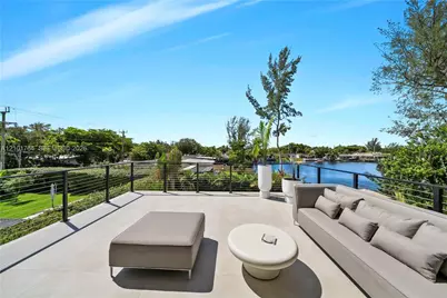 2340 NE 201st St, Miami, FL 33180 - Photo 57