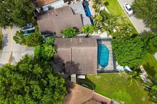 1671 E Sandpiper Cir, Pembroke Pines, FL 33026 - Photo 27