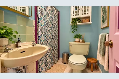 1671 E Sandpiper Cir, Pembroke Pines, FL 33026 - Photo 23