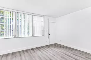 445 NE 195th St, Miami, FL 33179 - Photo 7