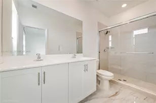 28725 SW 133rd Ct, Homestead, FL 33033 - Photo 9