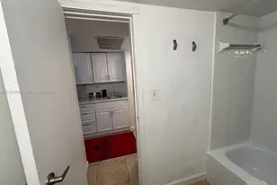19201 Collins Ave, Sunny Isles Beach, FL 33160 - Photo 5