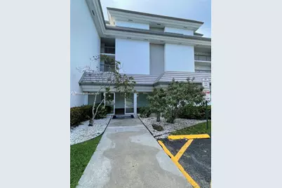 721 N Pine Island Rd #104, Plantation, FL 33324 - Photo 21