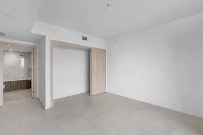 1000 Brickell Plz #3904, Miami, FL 33131 - Photo 19