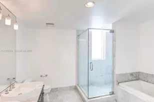 253 NE 2nd St, Miami, FL 33132 - Photo 23