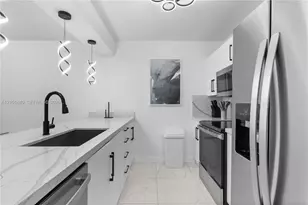 1200 Brickell Bay Dr, Miami, FL 33131 - Photo 5