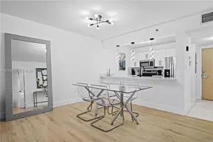 1200 Brickell Bay Dr, Miami, FL 33131 - Photo 3