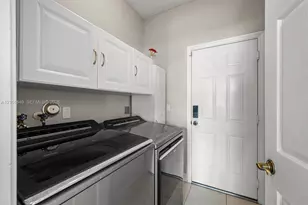17426 NW 7th St, Pembroke Pines, FL 33029 - Photo 37