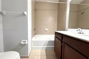 10630 NW 88th St, Doral, FL 33178 - Photo 15