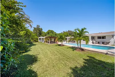 649 Azalea Ct, Plantation, FL 33317 - Photo 25