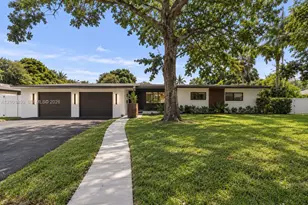 724 Garden Ct, Plantation, FL 33317 - Photo 3