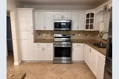 7050 SW 5th Ct #0, Pembroke Pines, FL 33023 - Photo 7