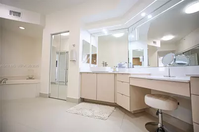 10750 NW 66th St #307, Doral, FL 33178 - Photo 39