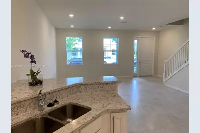 4920 Eucalyptus Dr #3, Hollywood, FL 33021 - Photo 7