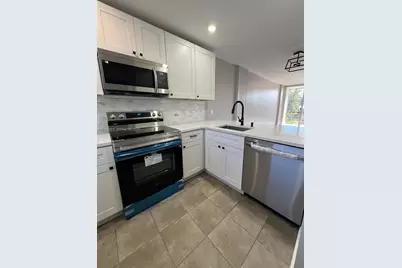 108 Royal Park Dr #2H, Oakland Park, FL 33309 - Photo 3