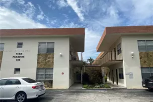 415 NE 2nd St, Hallandale Beach, FL 33009 - Photo 1