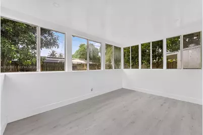 334 NW 110th St, Miami, FL 33168 - Photo 15