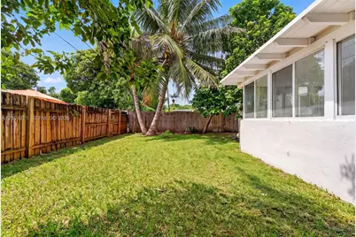 334 NW 110th St, Miami, FL 33168 - Photo 35