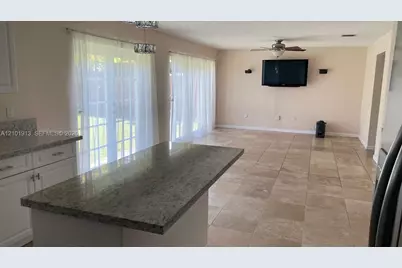 9044 SW 212th Ln, Cutler Bay, FL 33189 - Photo 5
