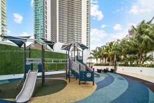 851 NE 1st Ave, Miami, FL 33132 - Photo 35