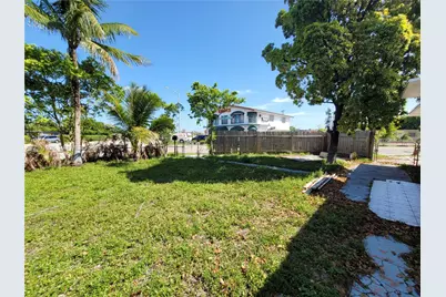 1120 E Le Jeune Road, Hialeah, FL 33010 - Photo 31