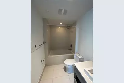 1300 S Miami Ave #1607, Miami, FL 33130 - Photo 11