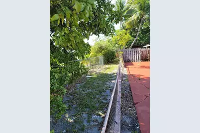 1120 E Le Jeune Road, Hialeah, FL 33010 - Photo 5