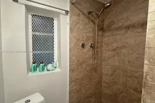 2484 SW 10th St, Miami, FL 33135 - Photo 19