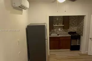 2484 SW 10th St, Miami, FL 33135 - Photo 27