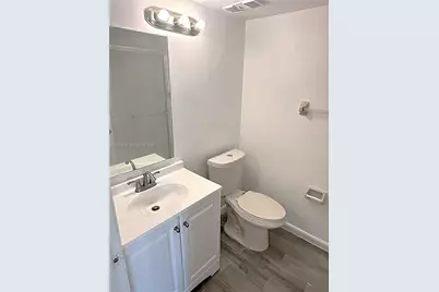 210 Lake Pointe Dr #210, Oakland Park, FL 33309 - Photo 11