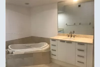 15051 Royal Oaks Ln #2204, North Miami, FL 33181 - Photo 7
