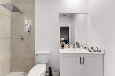 10964 W 35th Ln #10964, Hialeah, FL 33018 - Photo 17