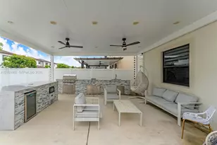 10964 W 35th Ln, Hialeah, FL 33018 - Photo 23