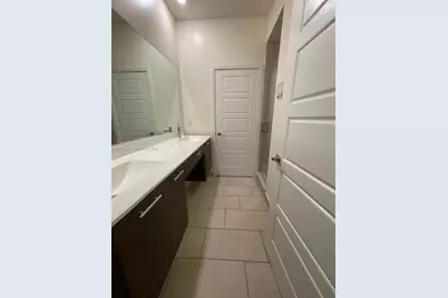 4700 NW 84th Ave #16, Doral, FL 33166 - Photo 9