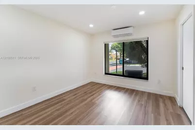 561 SW 88th Pl W, Miami, FL 33174 - Photo 17