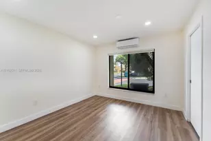 561 SW 88th Pl W, Miami, FL 33174 - Photo 17
