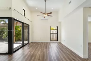 561 SW 88th Pl W, Miami, FL 33174 - Photo 5