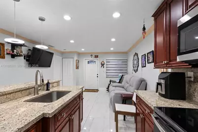 19582 NW 55th Cir Pl, Miami Gardens, FL 33055 - Photo 15
